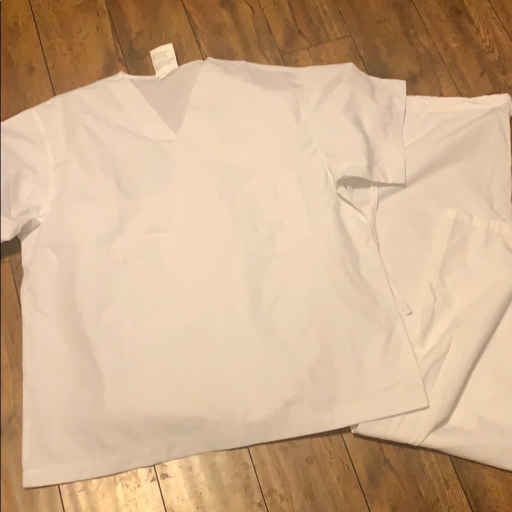 All heart unisex scrub set white med/large